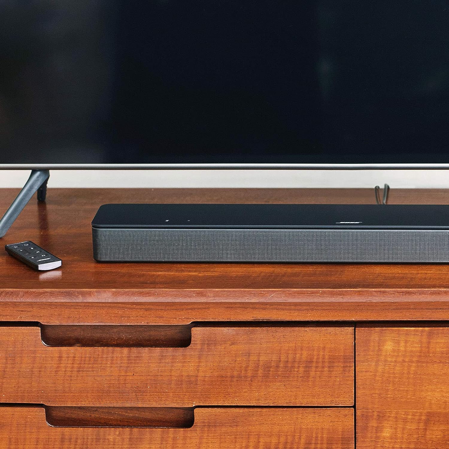 Bose Smart Soundbar 300 Bluetooth Connectivity with Alexa Voice Control Built-In, Black